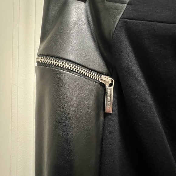 Michael Kors mixed media skirt. Black - Picture 2 of 7